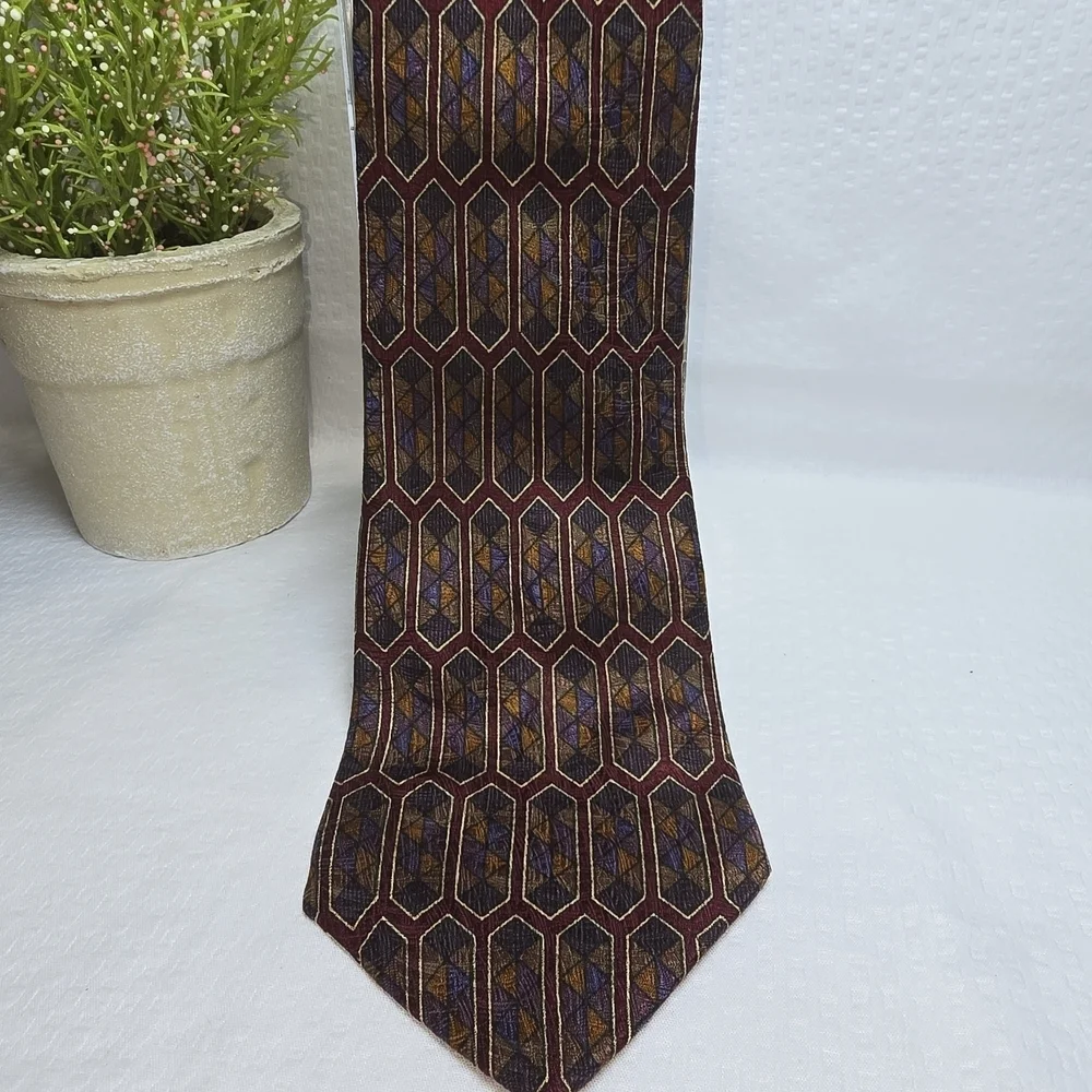 COLOURS BY ALEXANDER JULIAN MENS TIE 100% SILK, STAINED GLASS PATTERN, BLUE GOLD